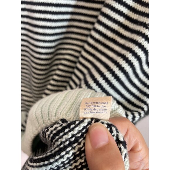 The Endery Women’s Oversized Striped Sweater Size XL/XXL Pink Floral Daisy Knit - Picture 4 of 7